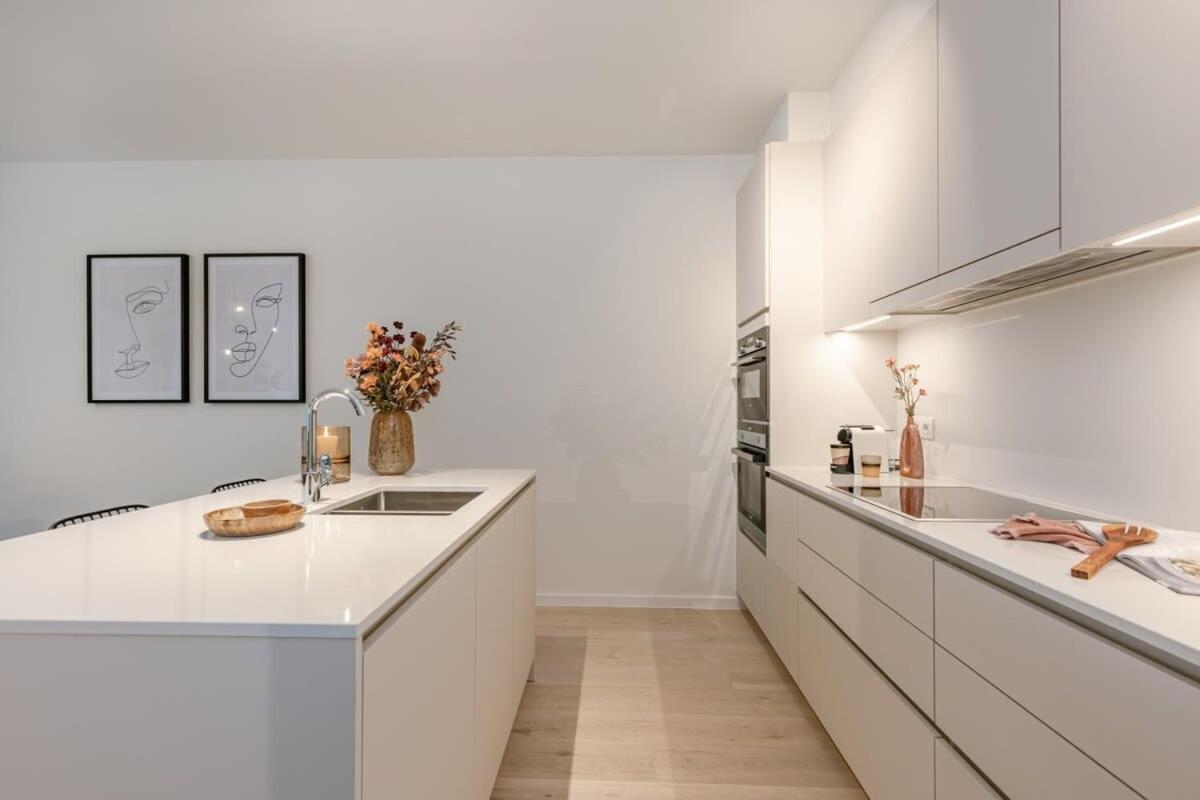 Huswell - Apartment With Terrace Close To The Sea Ostend Exterior photo